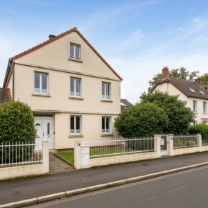 Vue d'une maison dans le Quartier du Plateau à Breuillet pour estimation DPE